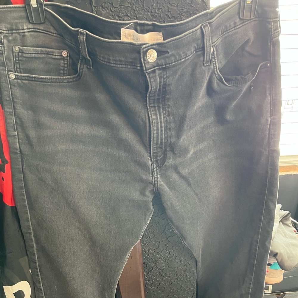 Levi’s Black Jeans